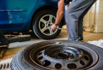 Vente et installation de pneus à Montréal Installation de pneus, vente de pneus neufs